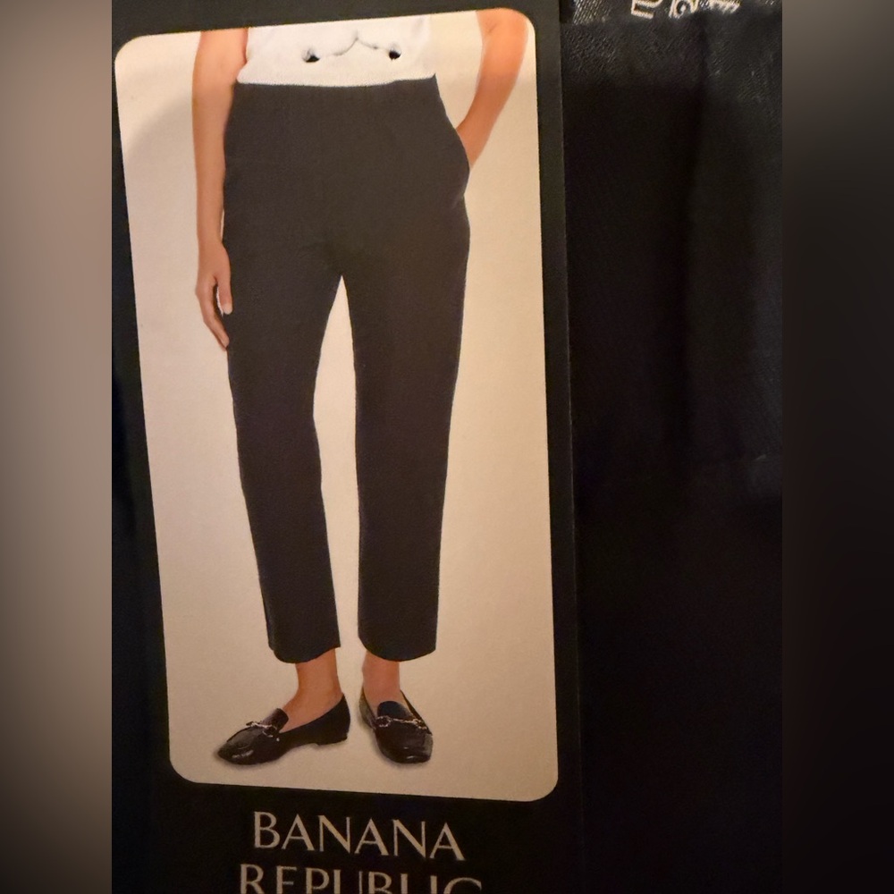 NWT Banana Republic Black Cropped Straight-Leg Pants